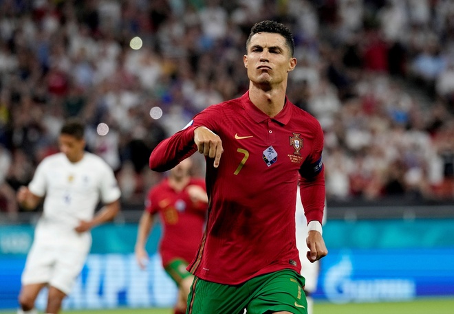 Thành tích khó bị xô đổ của Ronaldo ở cấp đội tuyển - Thể thao